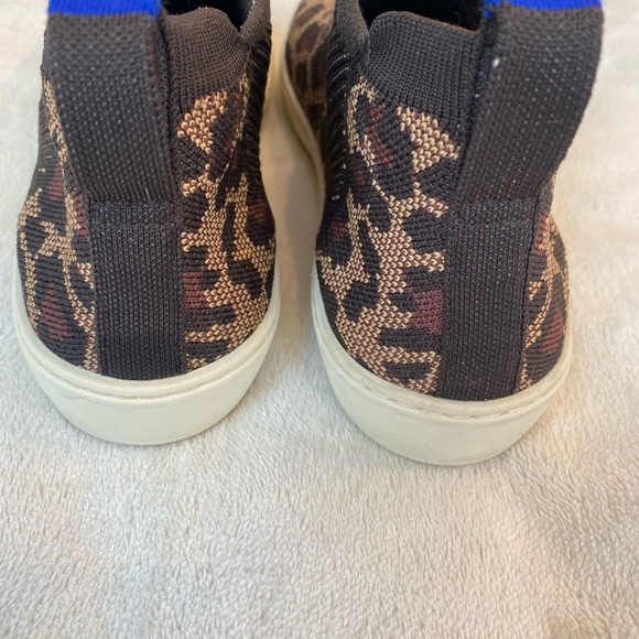 Rothy’s Chelsea Boots Leopard - Picture 4 of 7